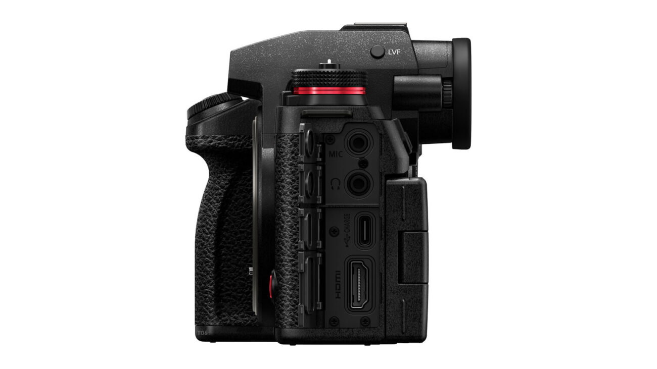 Panasonic LUMIX S1IIE card slots: CFExpress Type B and SD. Image credit: Panasonic